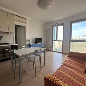 Appartamento Misano Vista Mare Balcone, Ac E Parcheggio - Il Lupo Affitta, Misano Adriatico